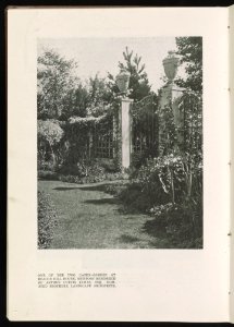 One of the two gates-garden at Beacon Hill House, Newport residence of Arthur Curtis James, Esq. Olmsted Brothers, Landscape architects LCCN2013648781