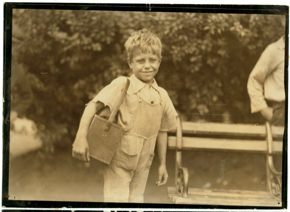 One of the very young shiners at Newark, N.J. - August 1st, 1924. LOC nclc.04053