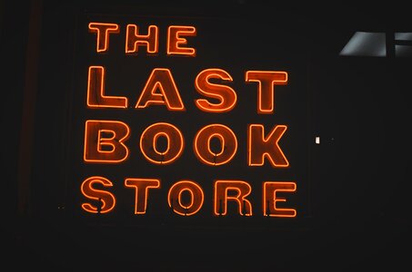 Signage light dark