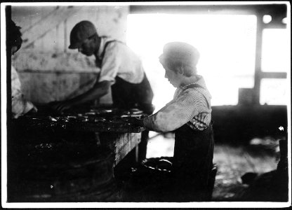 One of the small cutters at work. Eastport, Me. - NARA - 523455