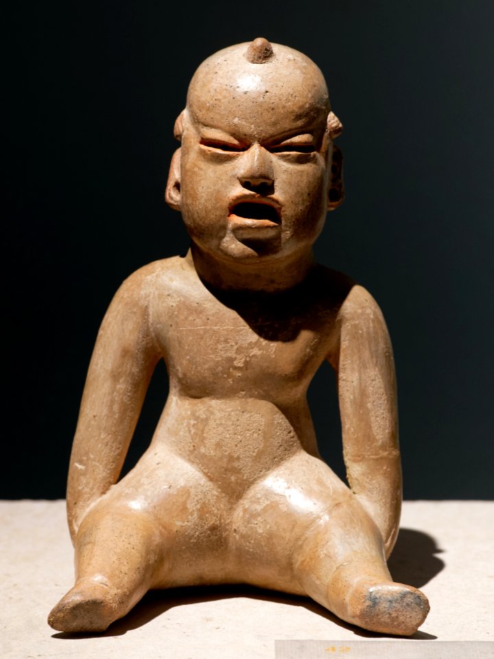 Olmec seated figure Soleil de nuit lot42 n1