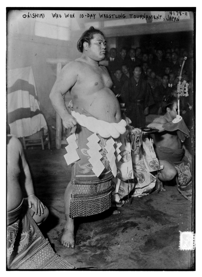 Onishiki who won 10-day wrestling tournament, Japan LCCN2014704347