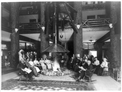 Open campfire in massive forest lobby, Glacier Park Hotel LCCN2012646787