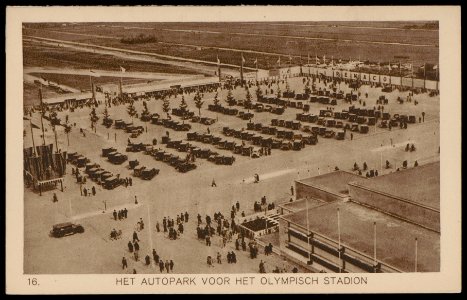 Olympische Spelen. Het autopark voor het Olympisch Stadion. Uitgave Weenenk & Snel, Den Haag, Afb PBKD00435000023