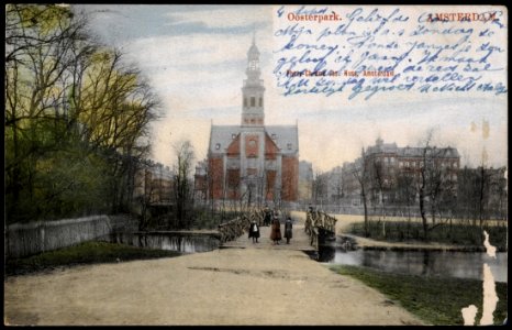 Oosterpark met op de achtergrond de Linnaeusstraat met Muiderkerk. Uitgave Jos. Nuss, Amsterdam, Afb PRKBB00366000015