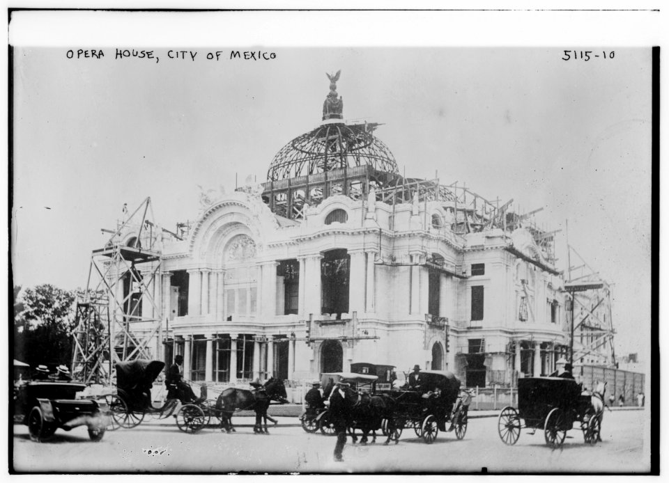 Opera House, City of Mexico LCCN2014710125
