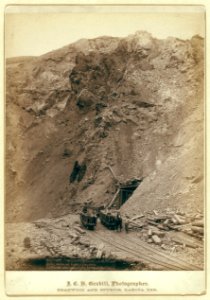 Open cut in the great Homestake mine, at Lead City, Dak. LCCN99613955