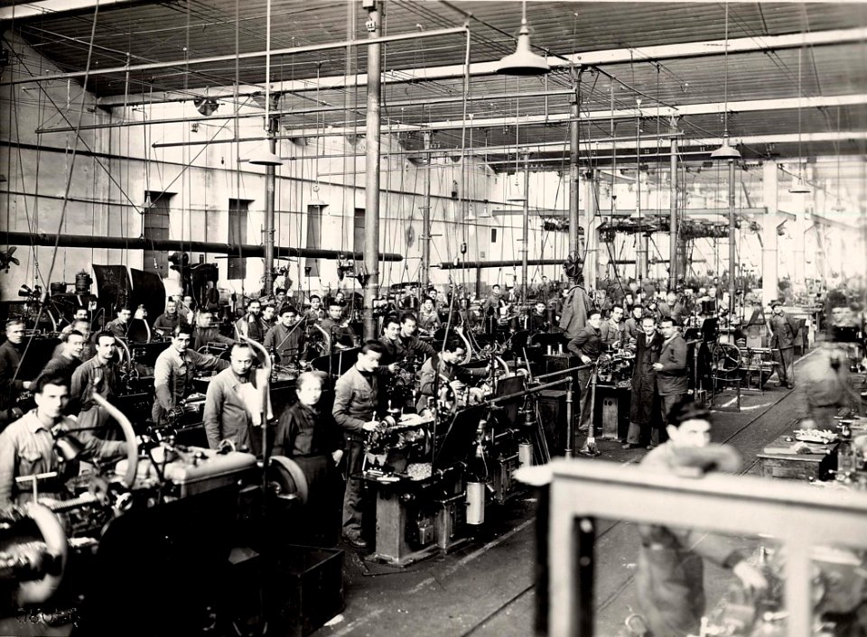 Operai al lavoro nel reparto di produzione dello stabilimento Ercole Marelli, 1948 - san dl SAN IMG-00002611