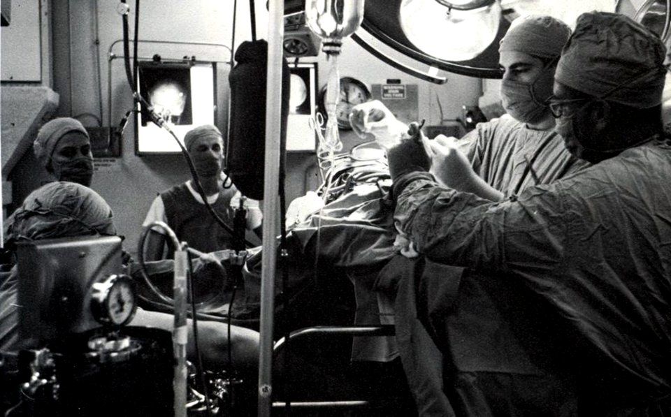 Operating room aboard USS Sanctuary (AH-17) off Vietnam, in 1967