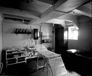 Operating Room on the 'Aquitania' (1914) RMG G10901