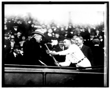 Opening game, 1913; Griffith & Wilson LCCN2016851873