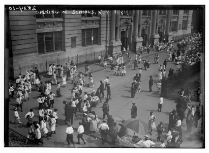 Opening of schools - N.Y. - 9-8-13 LCCN2014694301