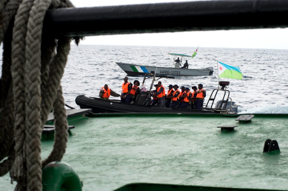 Operation Cutlass Express 2017 - different nations' boarding parties train together (31913233813)