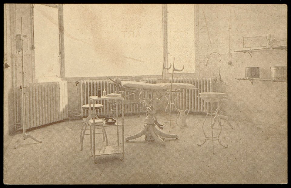Operatiekamer Diaconessenziekenhuis, Overtoom. Uitgave Brinio, Rotterdam, Afb PBKD00031000056