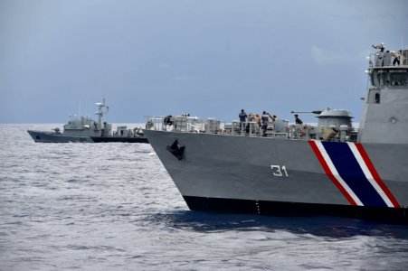 Operation Cutlass Express 2017 - different nations' boarding parties train together (31897519063)