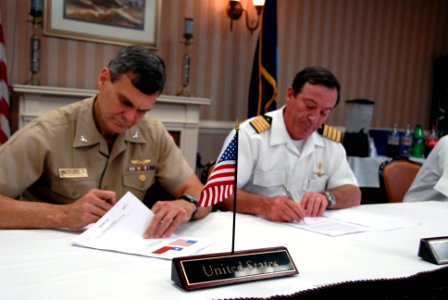 Operational Naval Committee meeting 091117-N-LI693-007
