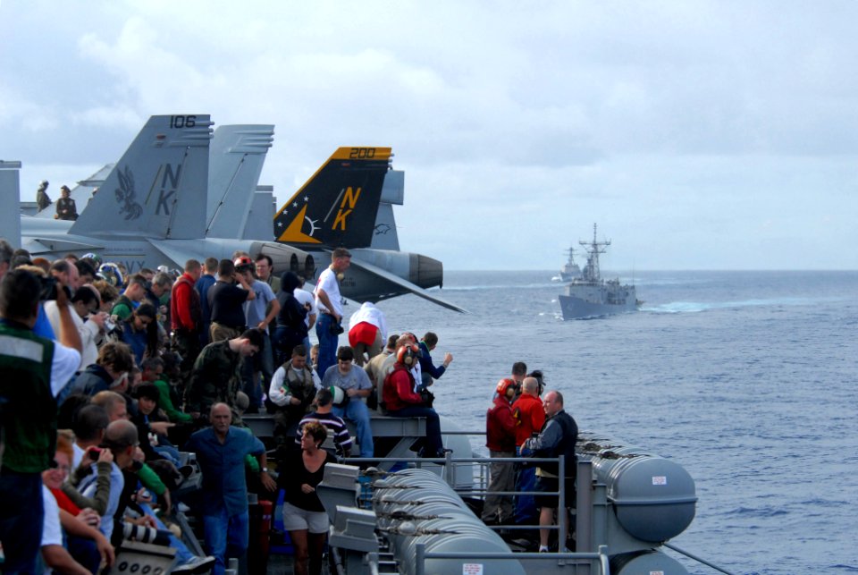 Operations of USS Ronald Reagan DVIDS130660