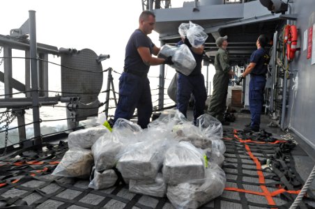 Operation Martillo 130915-N-IC228-002
