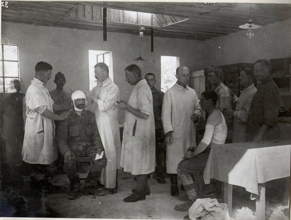 Operationszimmer eines Feldspital a.d.Isonzofront.13.9.17. (BildID 15604653)