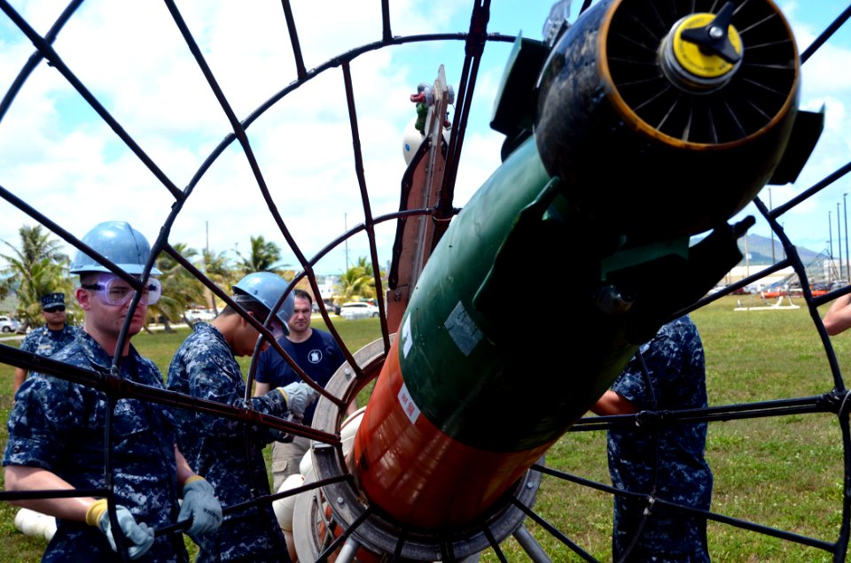 Open-ocean torpedo recovery operation 140508-N-WC566-100