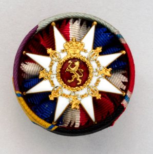 Ordensknapp Norske Löve-orden m svensk-norska band - Livrustkammaren - 56736