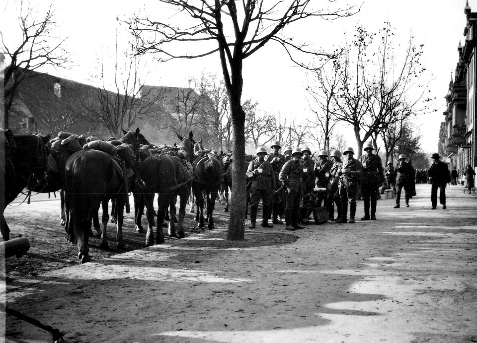 Ordnungsdiensttruppen während des Generalstreiks - CH-BAR - 3236768