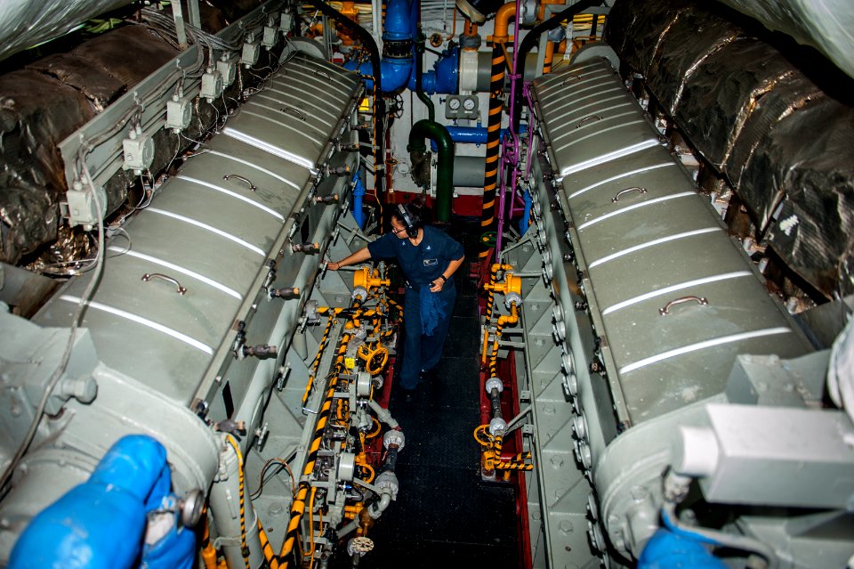Operation Inherent Resolve 141206-N-HD510-038