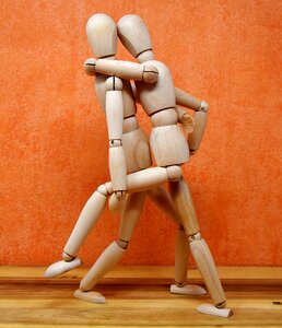 Dance holzfigur puppet show