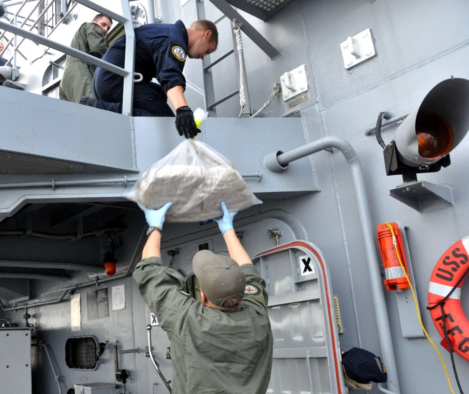 Operation Martillo 130915-N-IC228-004