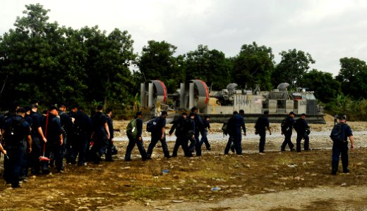 Operation Unified Response, Bataan Amphibious Relief Mission 100125-N-DU164-410