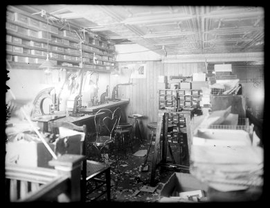 Oppenheimer's Dress Shop, Wash. D.C. LCCN2016824472