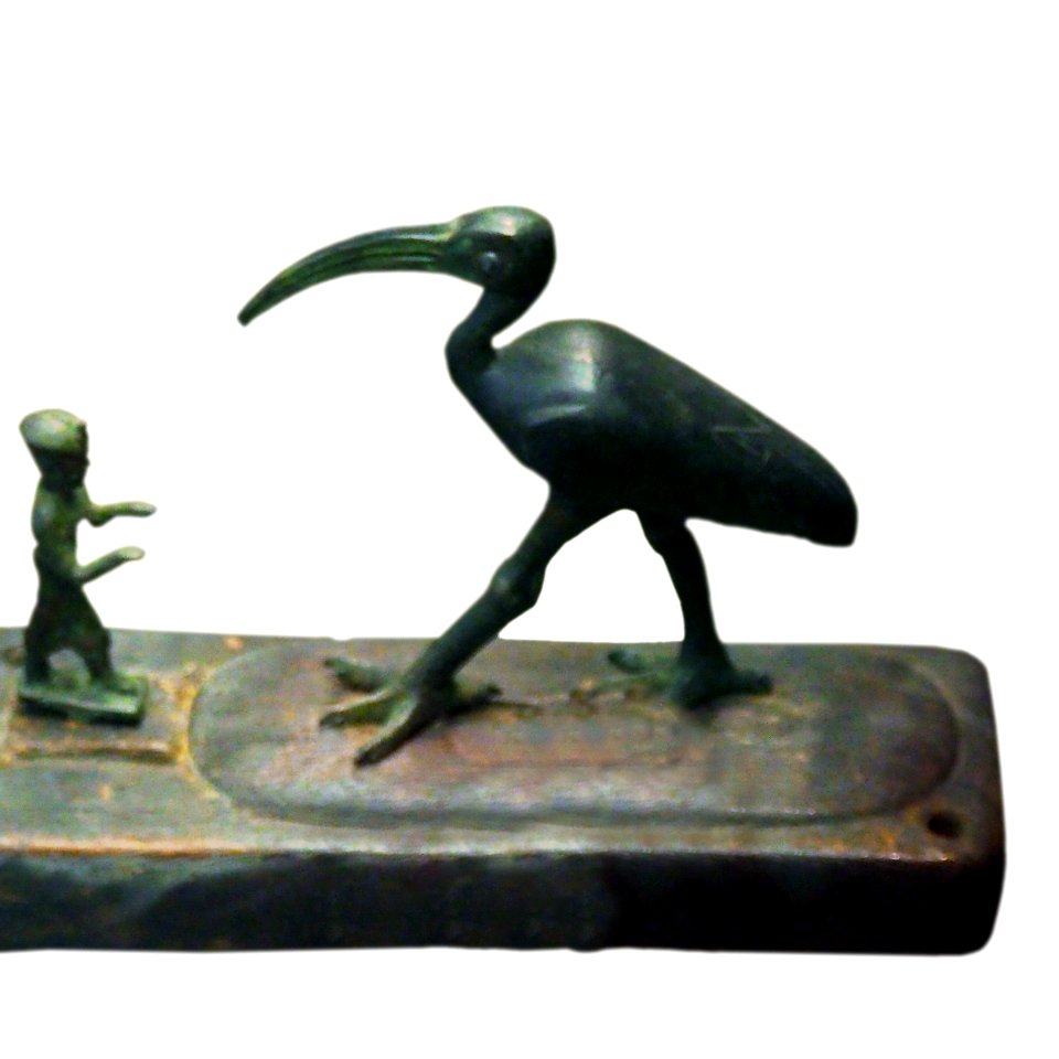 Orans facing Thot ibis-A 2004-0086-P5250382-white