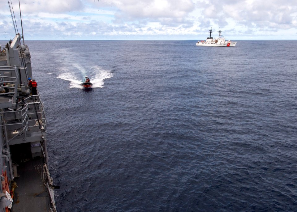 Operation Martillo 141015-N-AG657-093