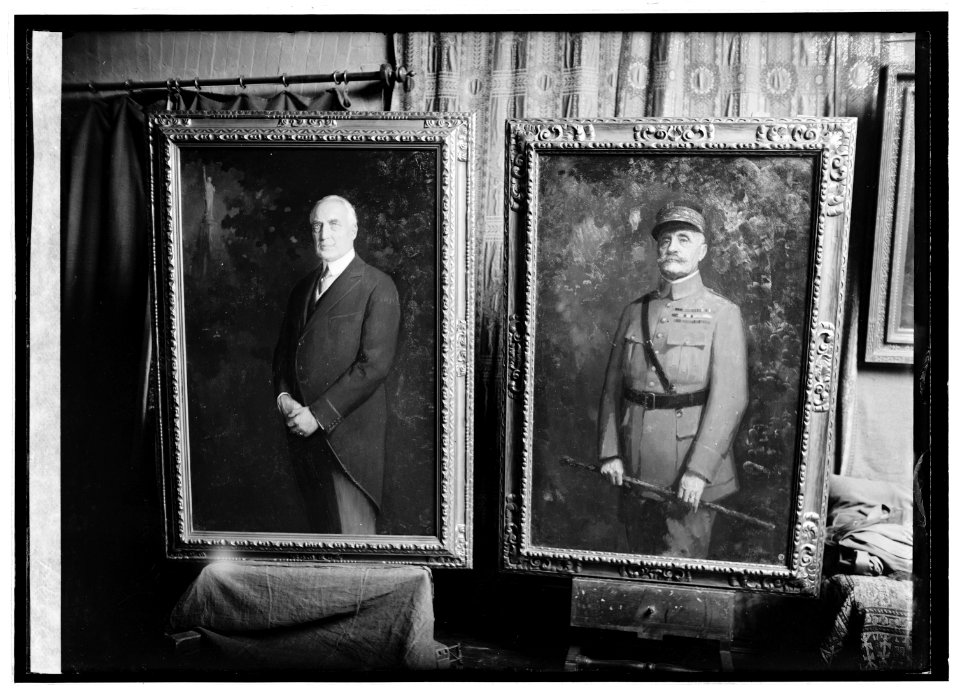 Paintings of Harding and Pershing LCCN2016846462