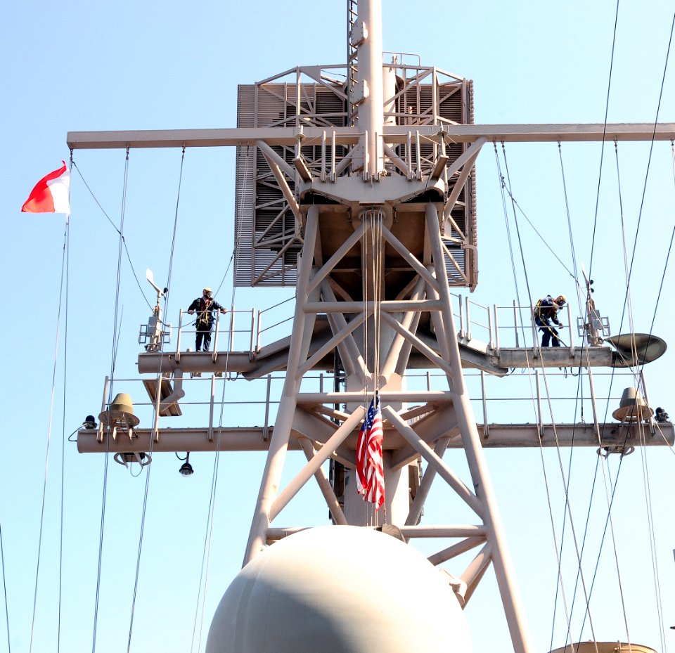 Operation Unified Response, Bataan Amphibious Relief Mission 100209-N-HK417-125