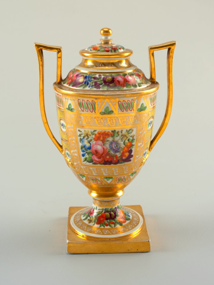 Pair Of Vases And Cover, ca. 1795 (CH 18312415)