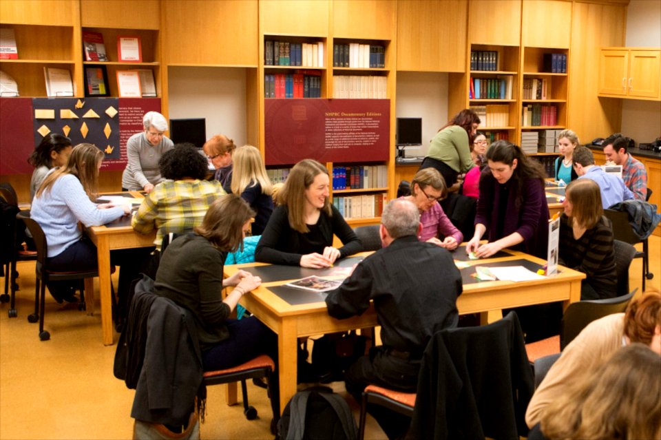 Origami Workshop (17006662285)