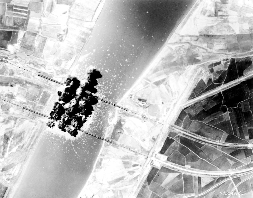 Pakchon railroad bridges attacked 1950