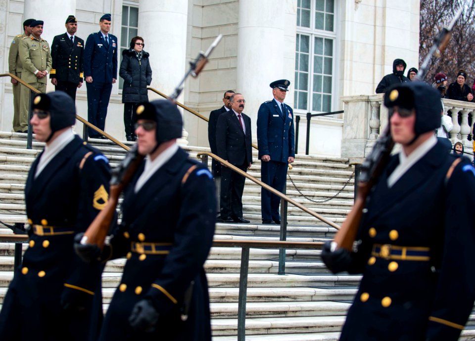 Pakistan SECDEF - guard (15377252664)