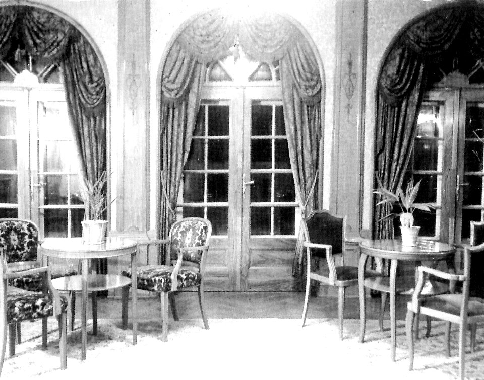 PalaceHotelParlour1936 photo