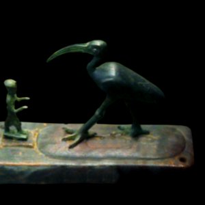 Orans facing Thot ibis-A 2004-0086-P5250382-black