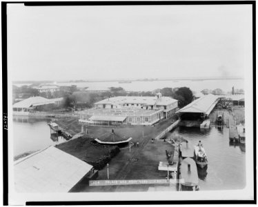 Palace and Navy yard, Cavite, P.I. LCCN98507060