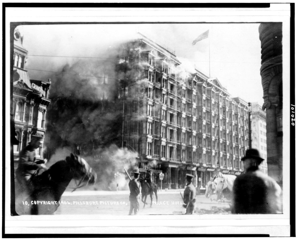 Palace Hotel on fire, San Francisco, California, during earthquake and fire of April 18, 1906 LCCN90709525