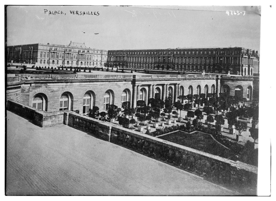 Palace, Versailles LCCN2014708038