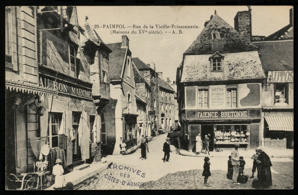 Paimpol - Rue de la Vieille-Poissonnerie maisons du XVe siècle - AD22 - 16FI2655