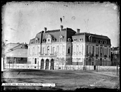 Palacio Uceda plaza Colón