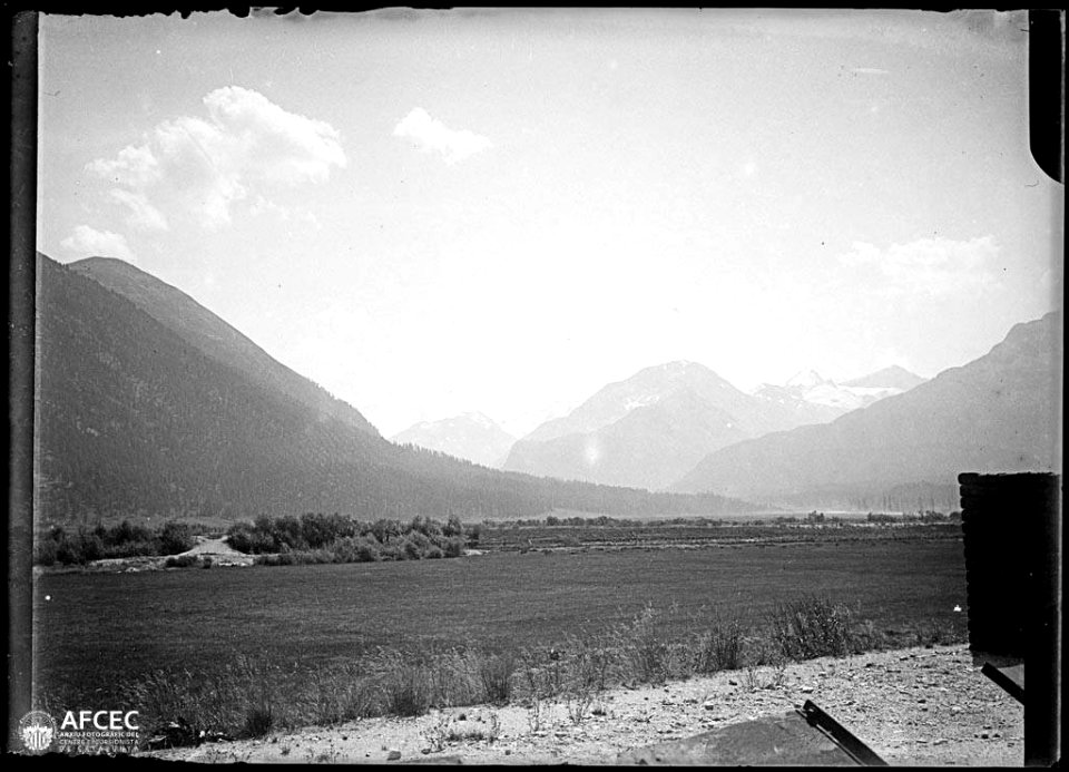 Paisatge de muntanyes suïsses des de Samedan