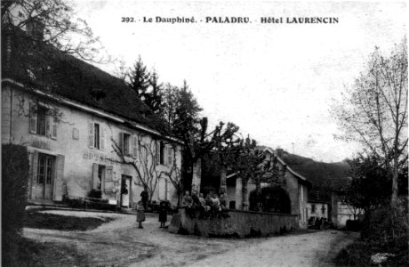 Paladru, hotel Laurencin, 1910, p153 de L'Isère les 533 communes - G et D édit à Voiron photo