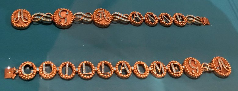 Pair of bracelets with names Guillaume and Anne from Dutch Royal collection (cropped)