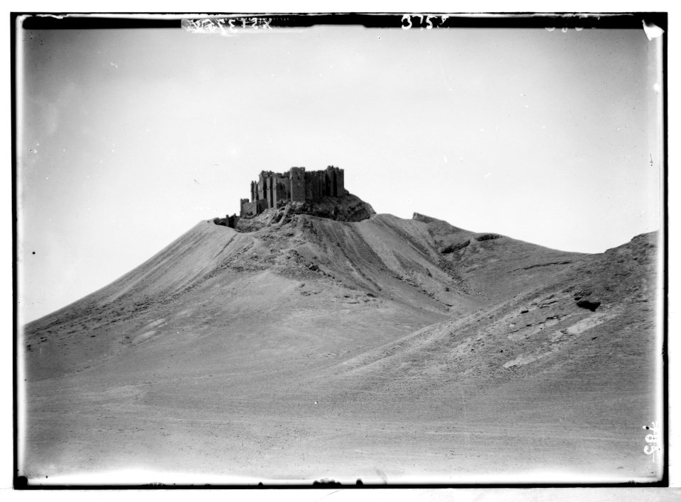 Palmyra. The Turkish castle. Kala'at Ibn Na'an LOC matpc.02899